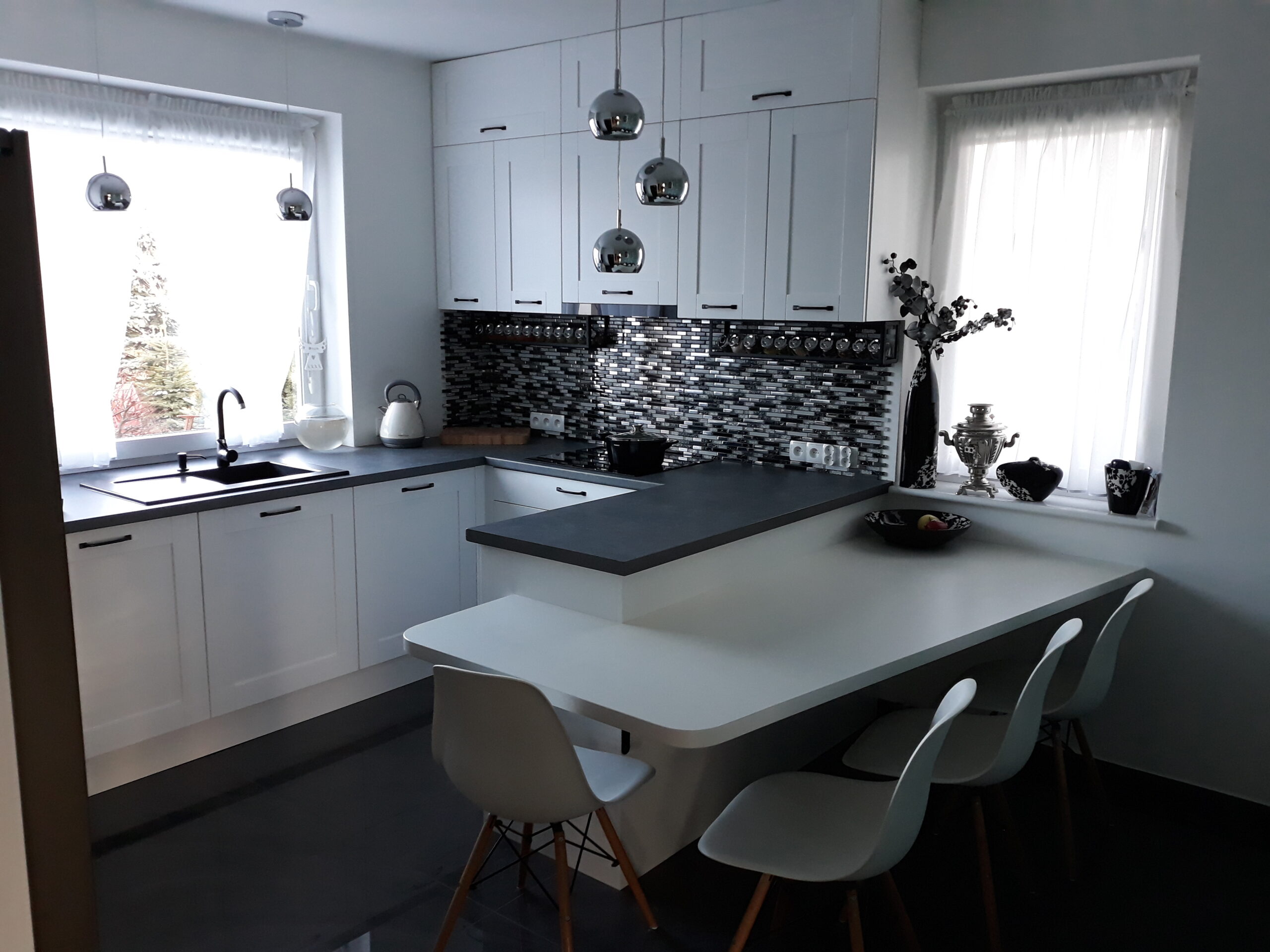 Kuchnia na wymiar bez błędów: ergonomia, przechowywanie i wybór materiałów